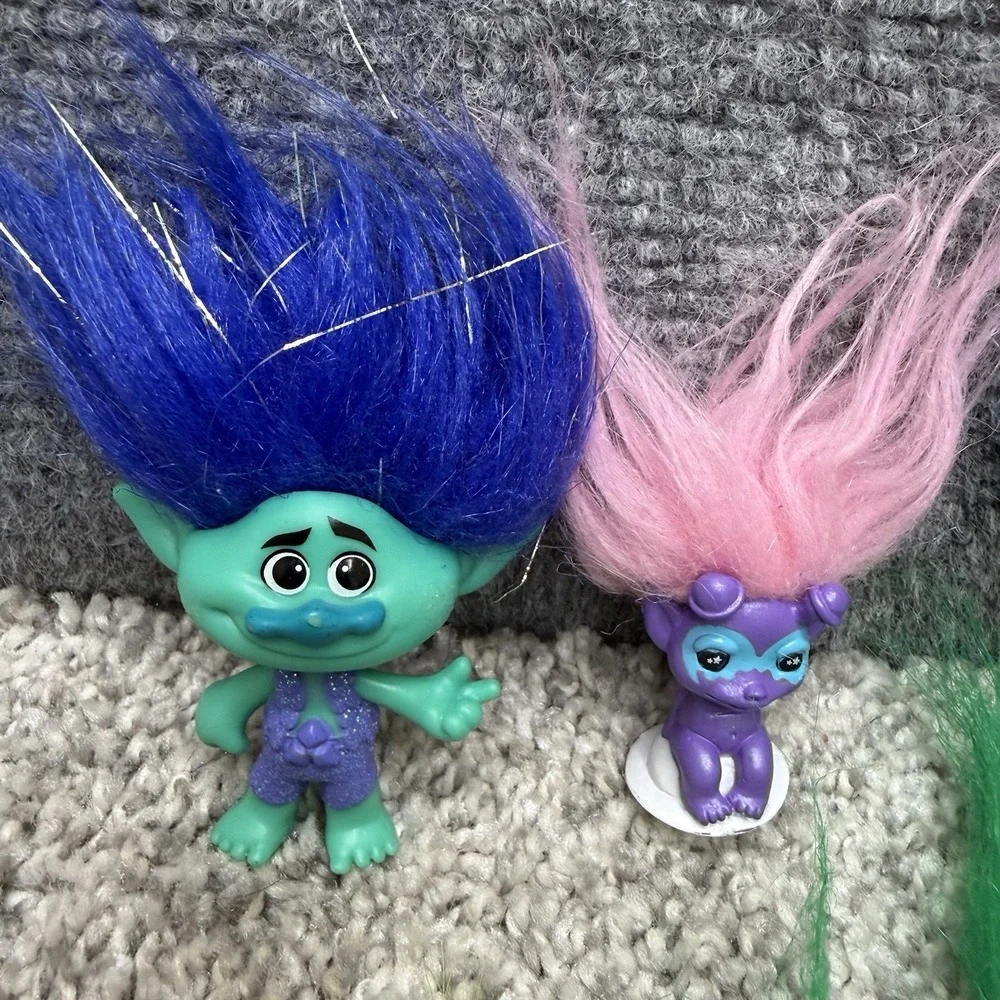 Dreamworks Trolls lot toy figures miniatures frog boy girl and other (READ)